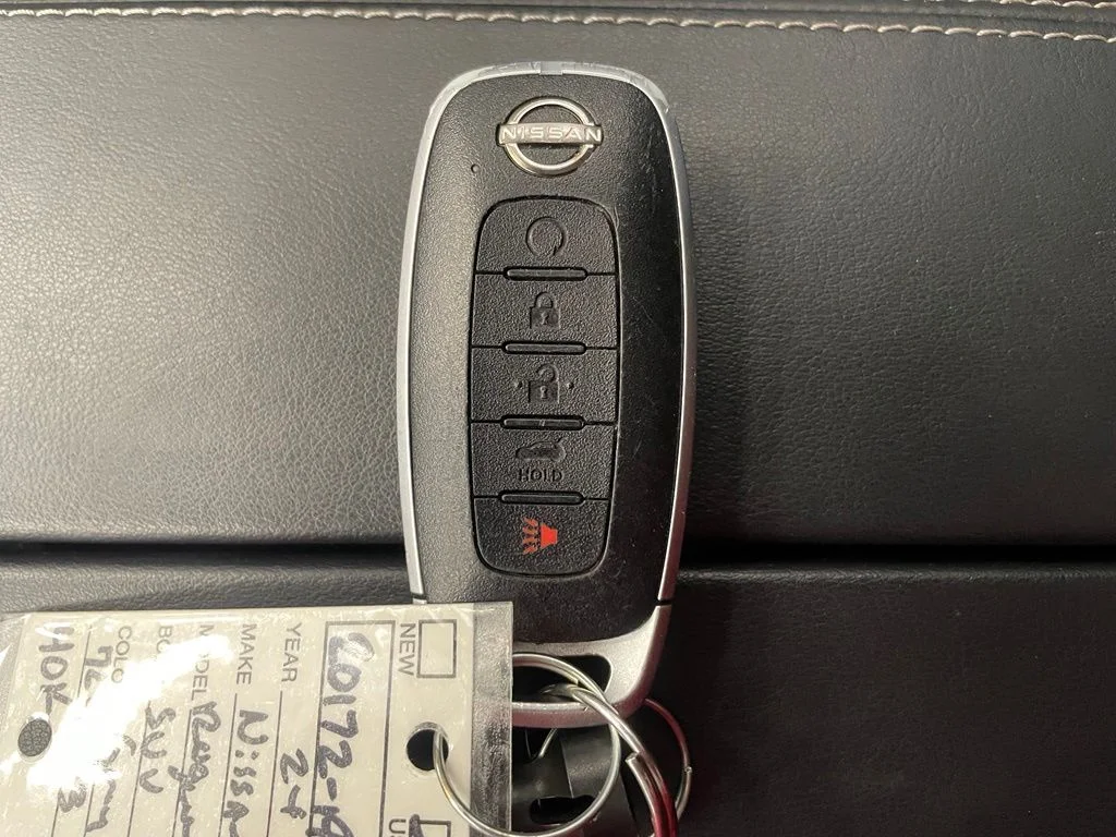 Used 2024 Gray Nissan SV image 18