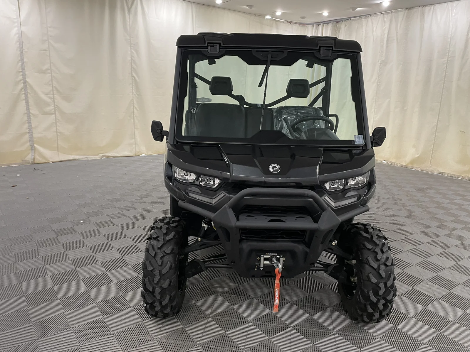 Used 2025 black Can-Am  image 2