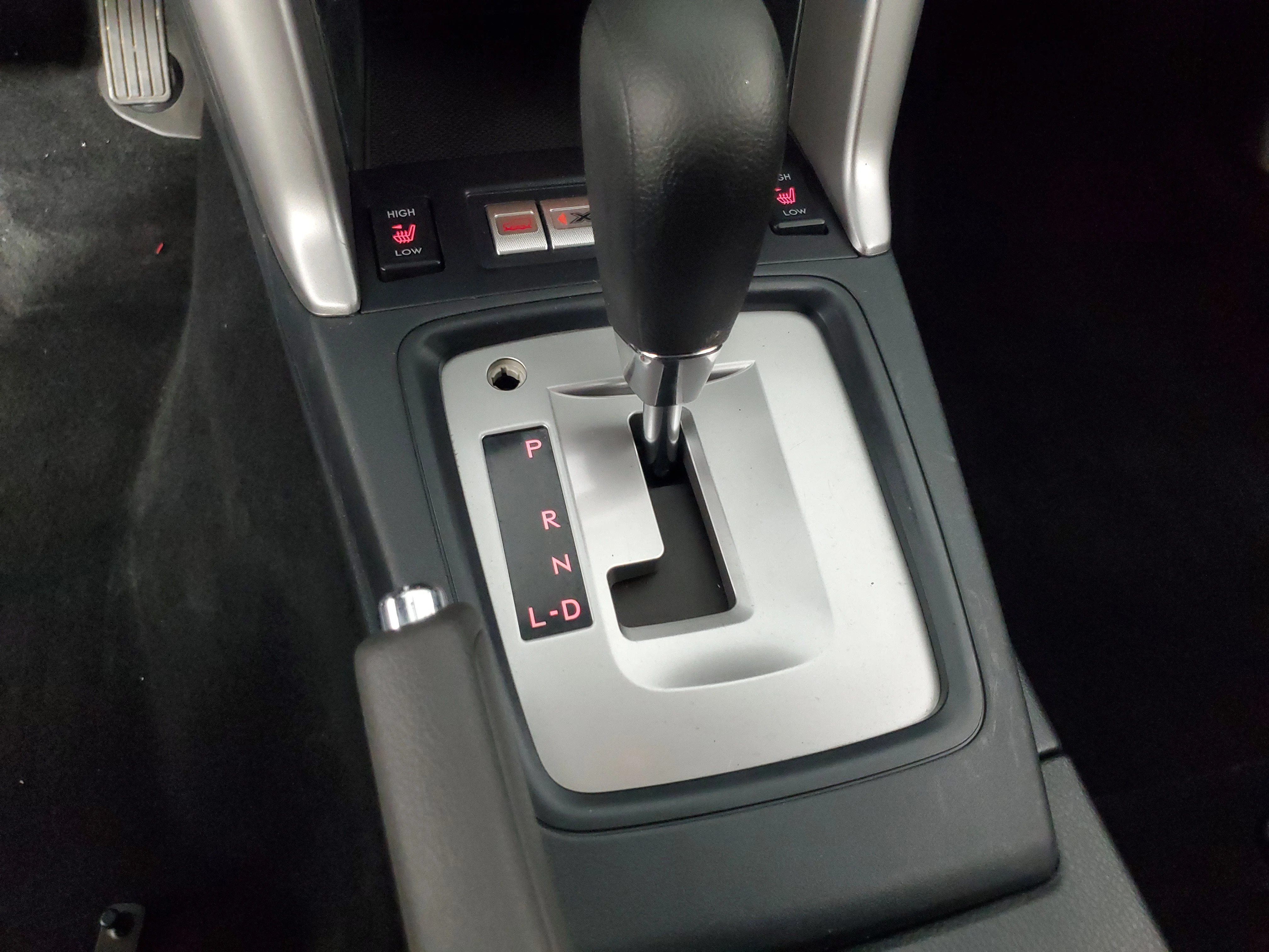 Used 2017 Crystal Black Silica Subaru Premium image 17