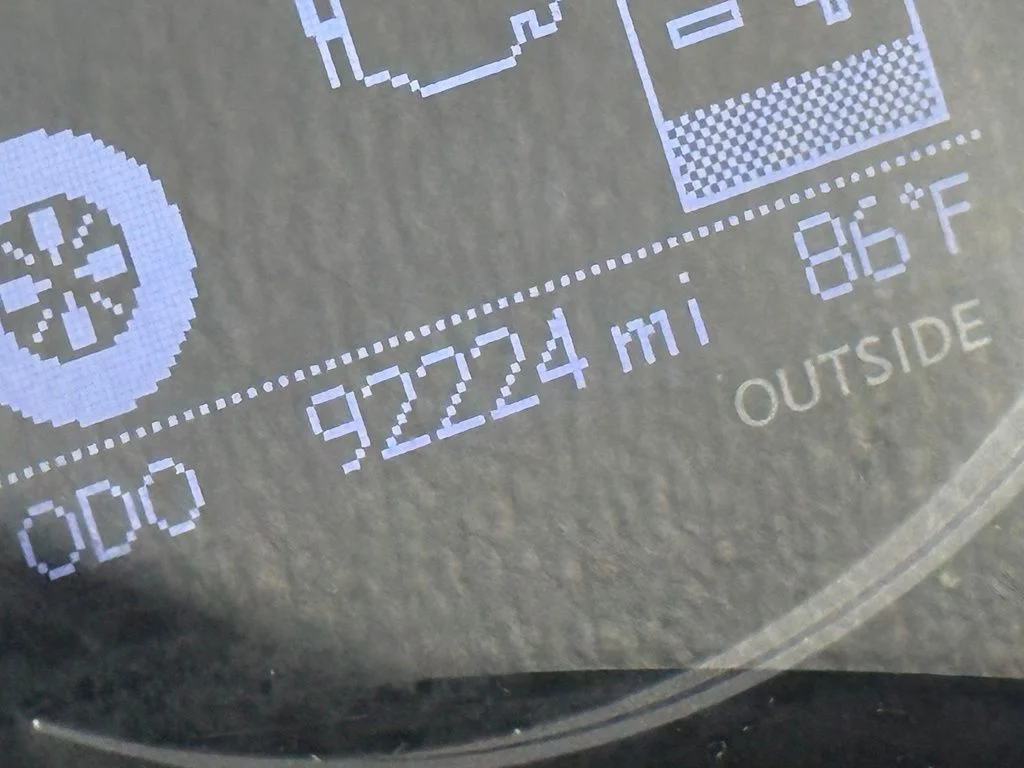 Used 2013 Blue Lexus 200h image 16
