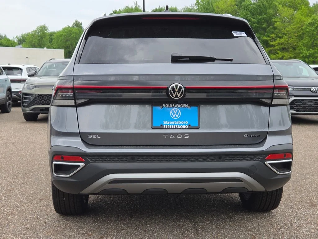 New 2026 Platinum Gray Metallic Volkswagen 1.5T SEL image 4