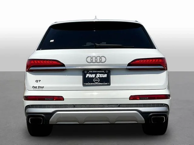 Used 2025  Audi 55 Premium image 6