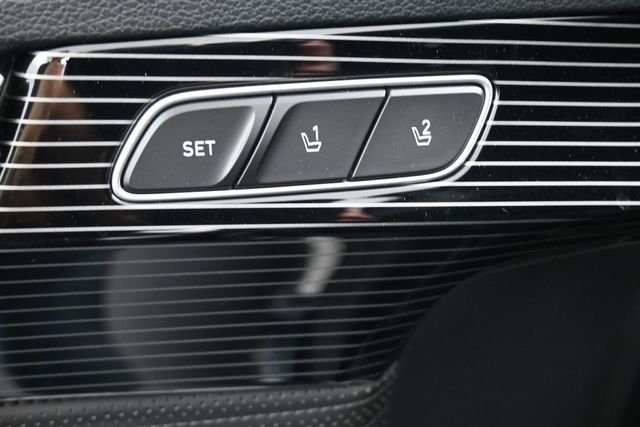 Used 2024 White Hyundai Calligraphy image 21