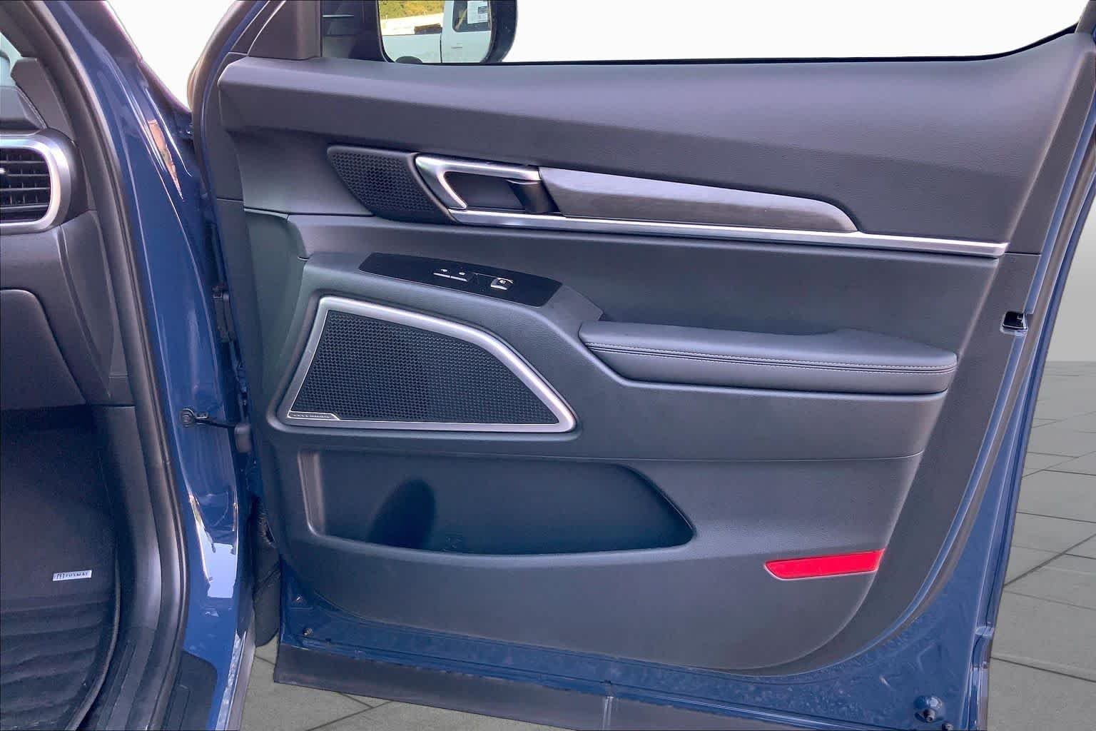 Used 2025 Midnight Lake Blue Kia EX X-Pro image 21
