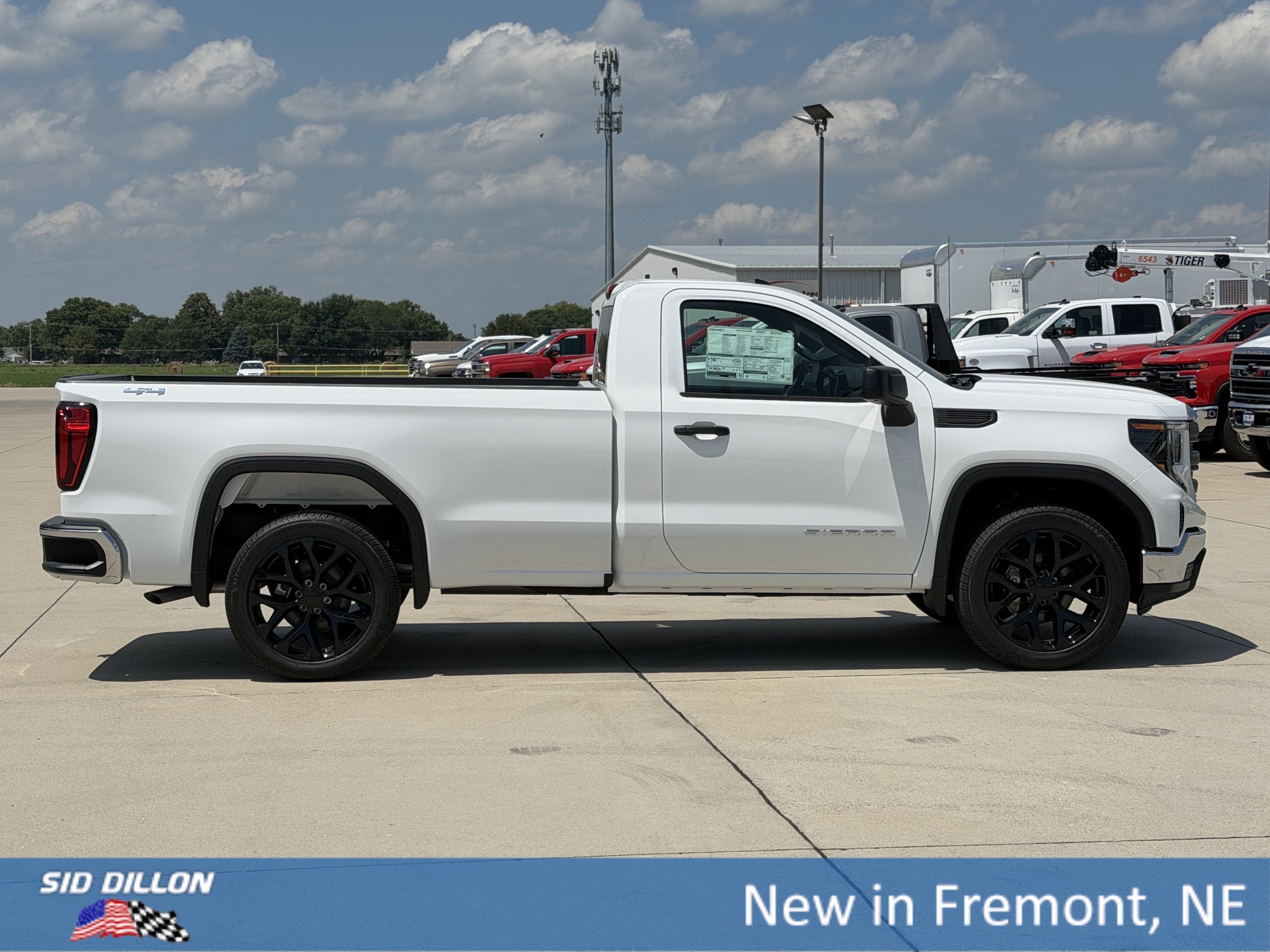 New 2026 Summit White GMC Pro image 3