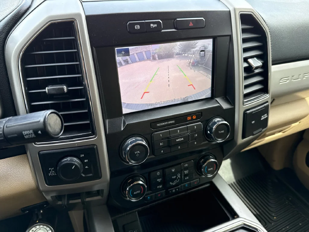 Used 2021  Ford Lariat image 24