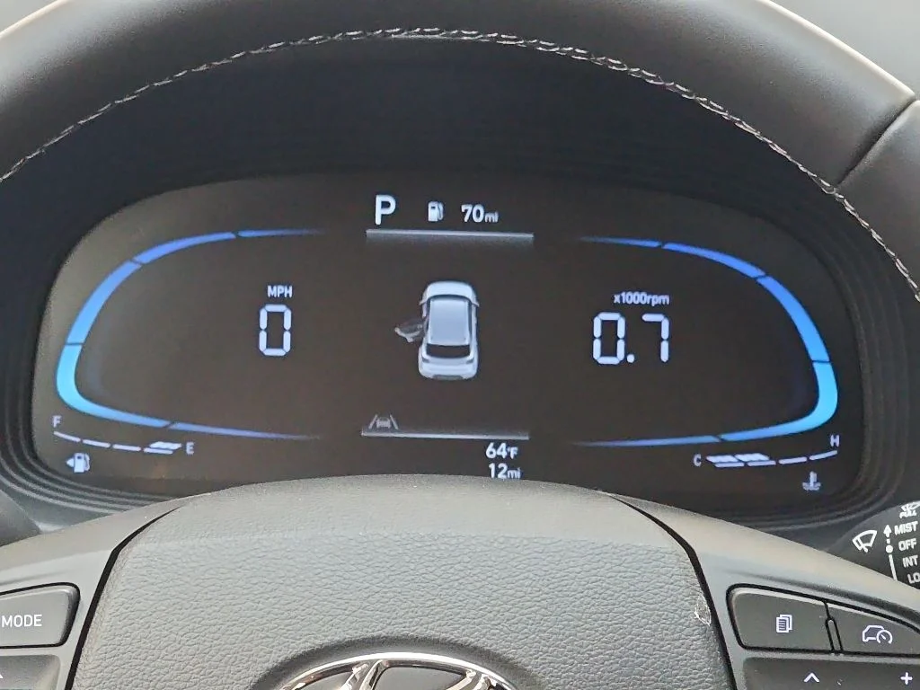 Used 2026 Lunar White Hyundai SEL image 18