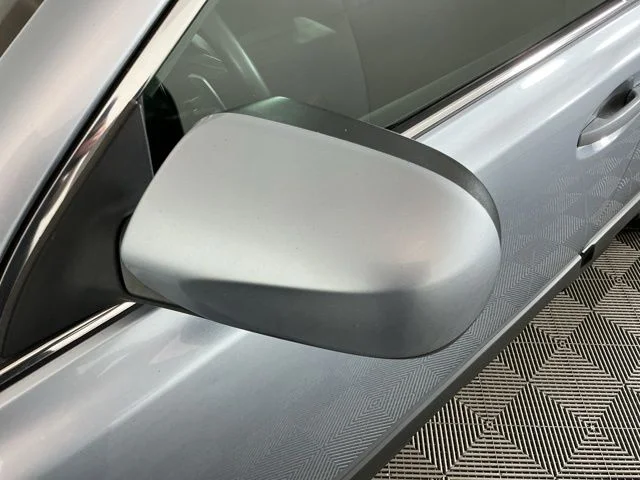 Used 2013 Silver Subaru 2.5i Premium image 9
