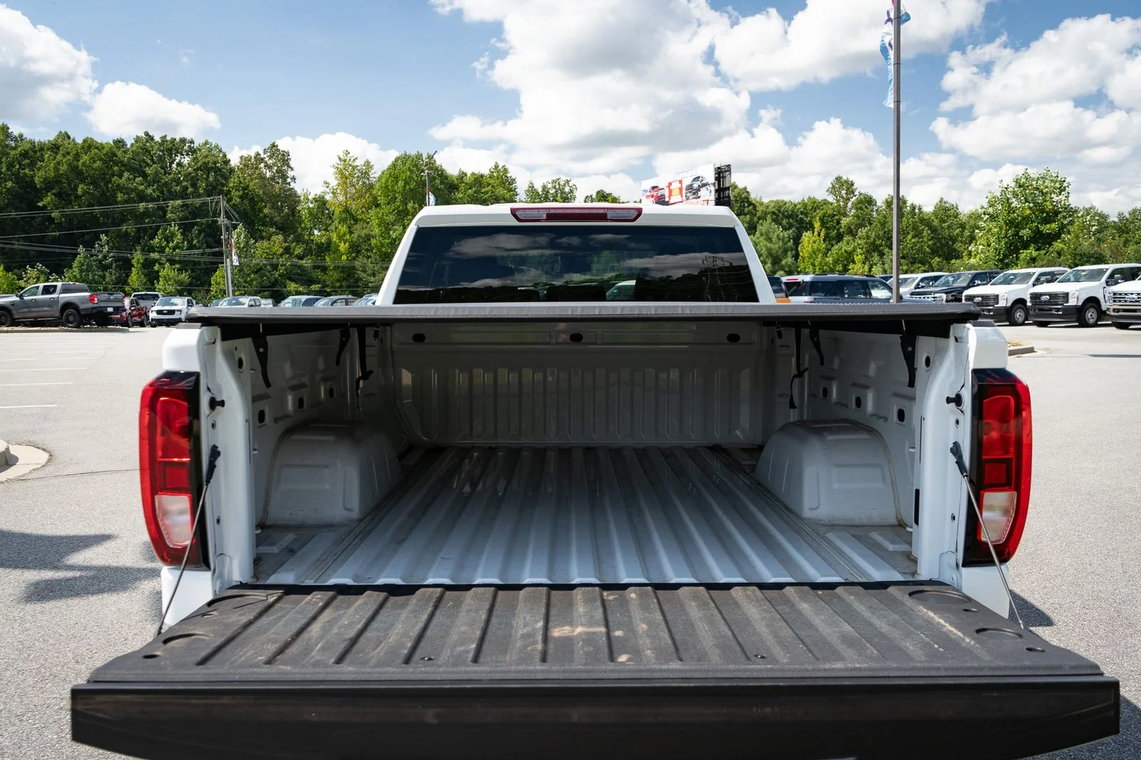 Used 2023 White GMC Pro image 9