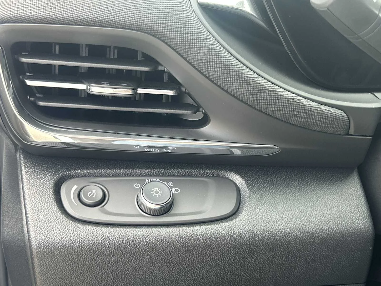 2026 Buick Envista Preferred - Photo 17