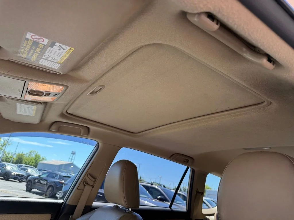 Used 2009  Toyota Limited image 23