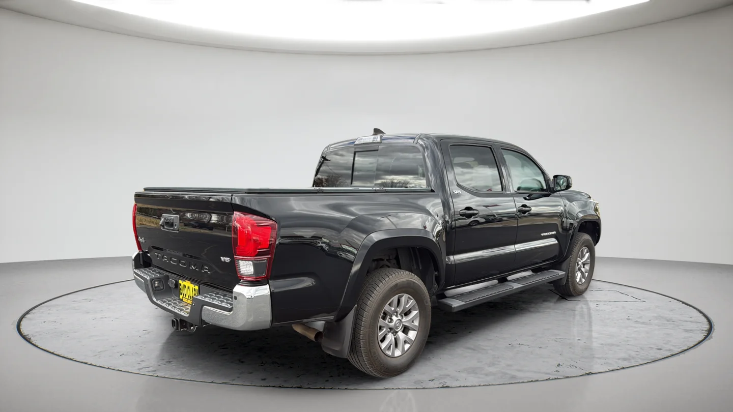 Certified Used 2019 Black Toyota SR5 image 5