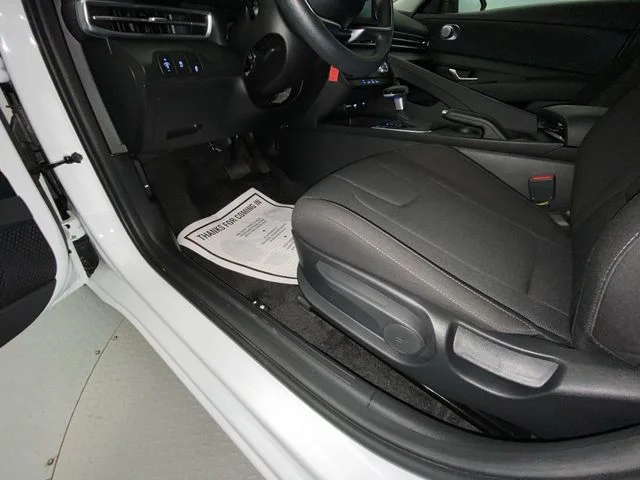 Used 2026 White Hyundai SE image 12