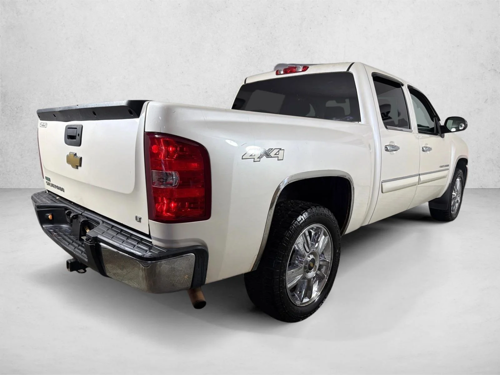 Used 2011 Beige Chevrolet LT image 3
