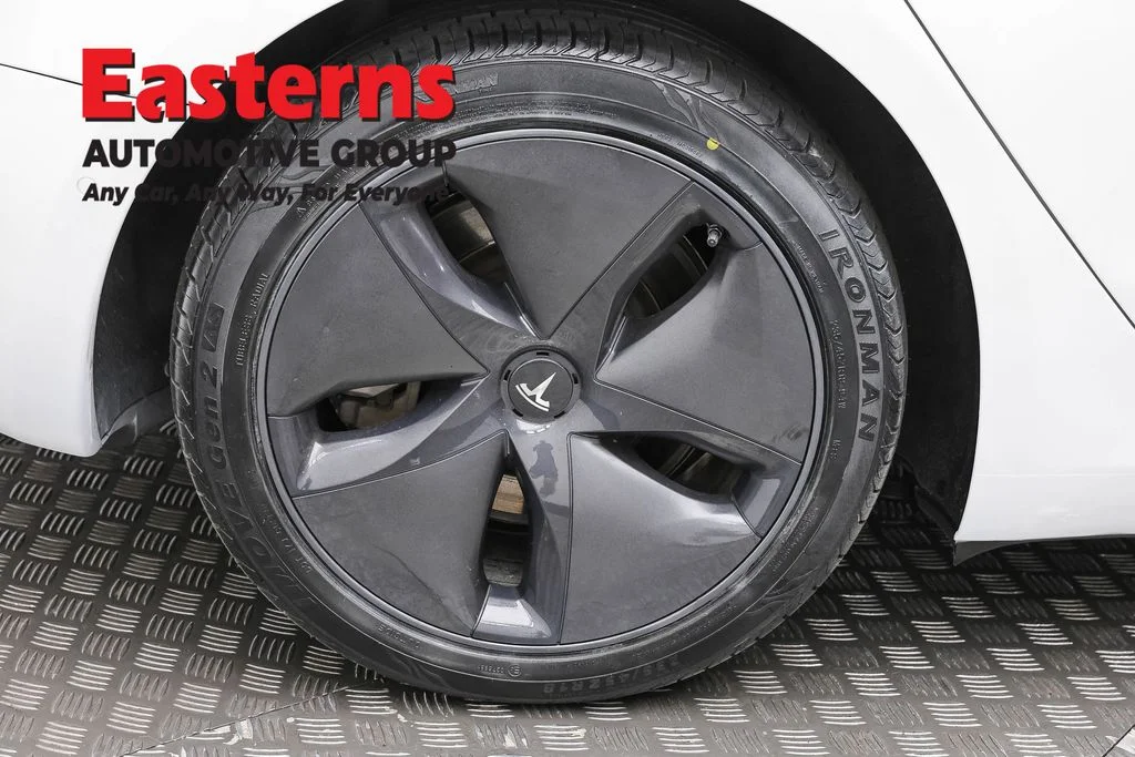 Used 2022 White Tesla Long Range image 24