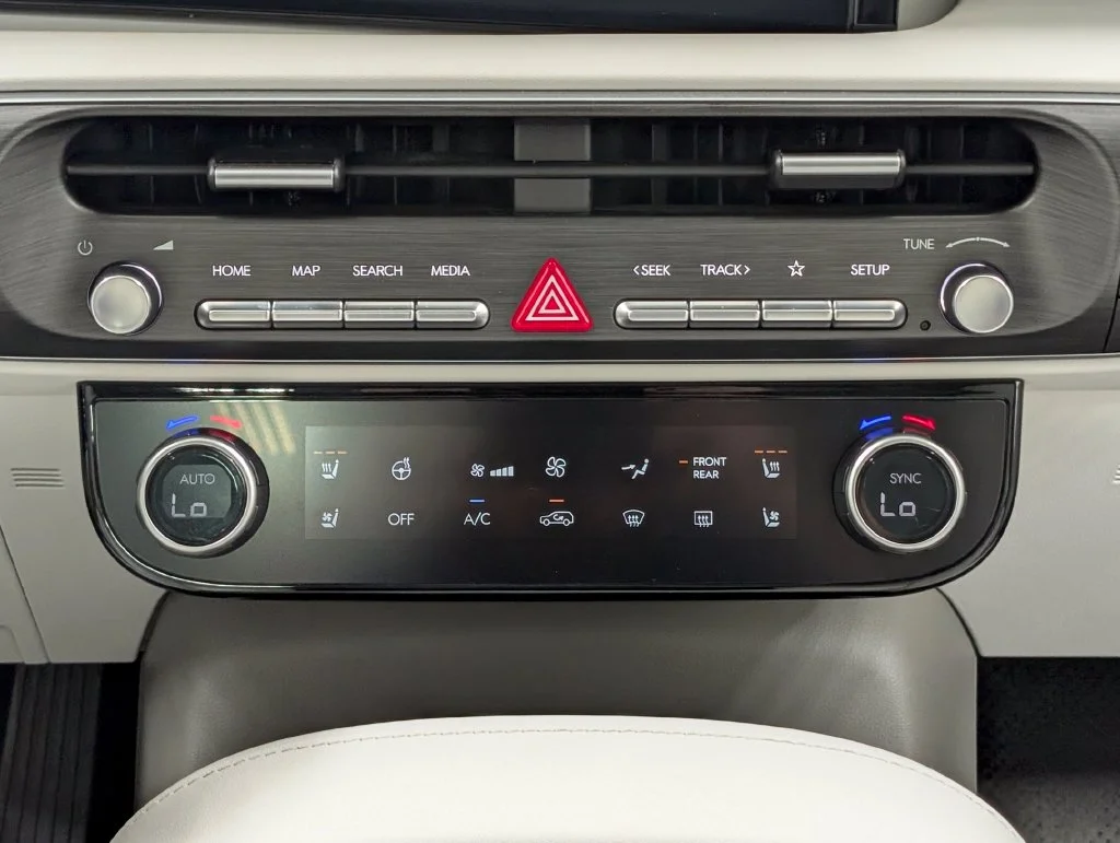 Certified Used 2026 Pearl Hyundai Limited image 6