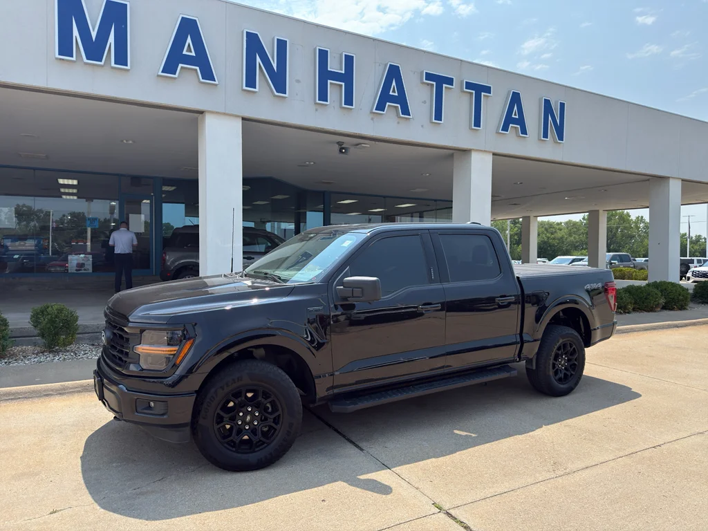 Used 2024 Agate Black Metallic Ford XLT image 13