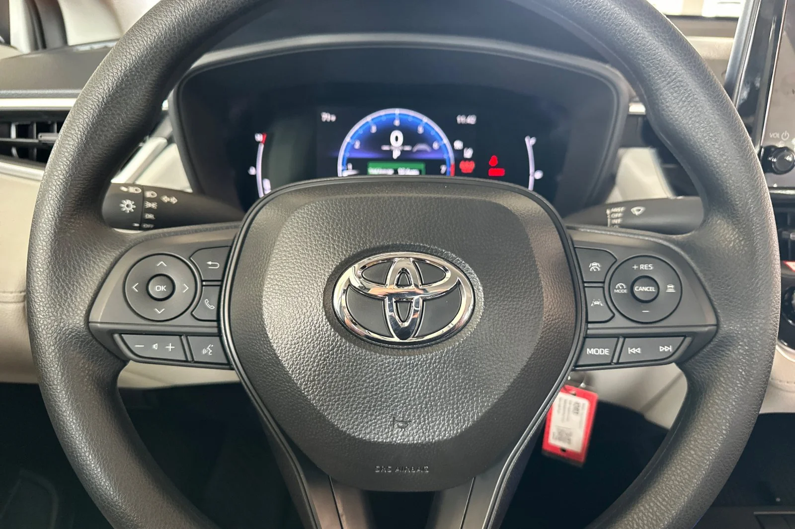 New 2026 Wind Chill Pearl Toyota L image 22
