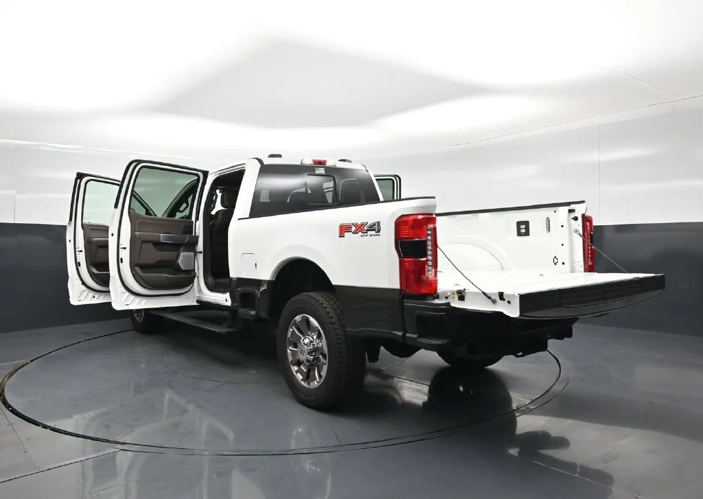 Used 2025 White Ford King Ranch image 34