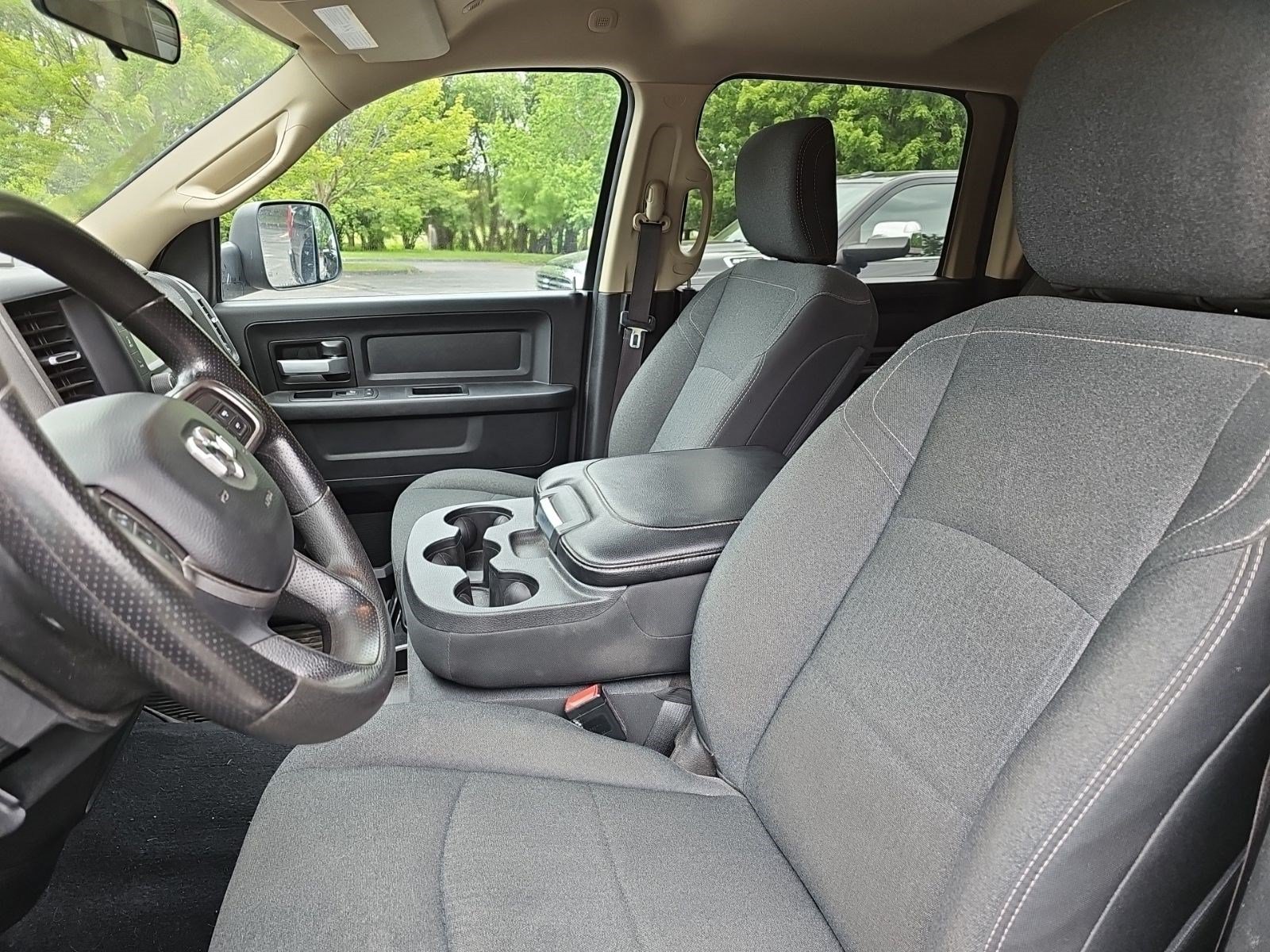 Used 2019 Billet Silver Metallic Clearcoat Ram Tradesman image 17