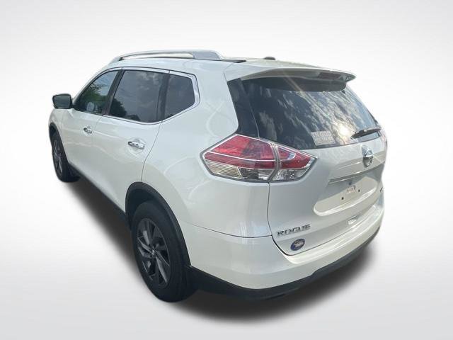 Used 2016 Pearl White Nissan SV image 8