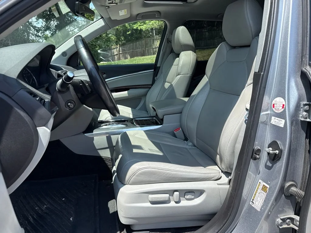 Used 2017  Acura 3.5L image 10