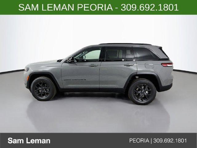 New 2027 Sting-Gray Clear-Coat Paint Jeep Laredo Altitude image 4
