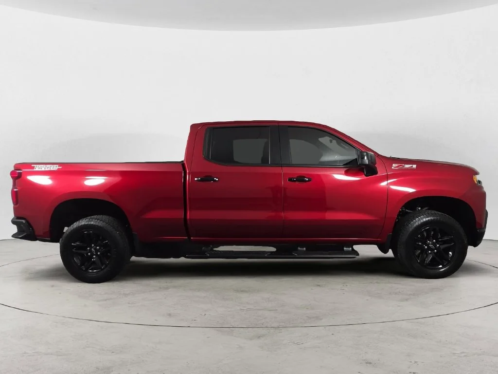 Used 2021 Red Chevrolet LT Trail Boss image 10
