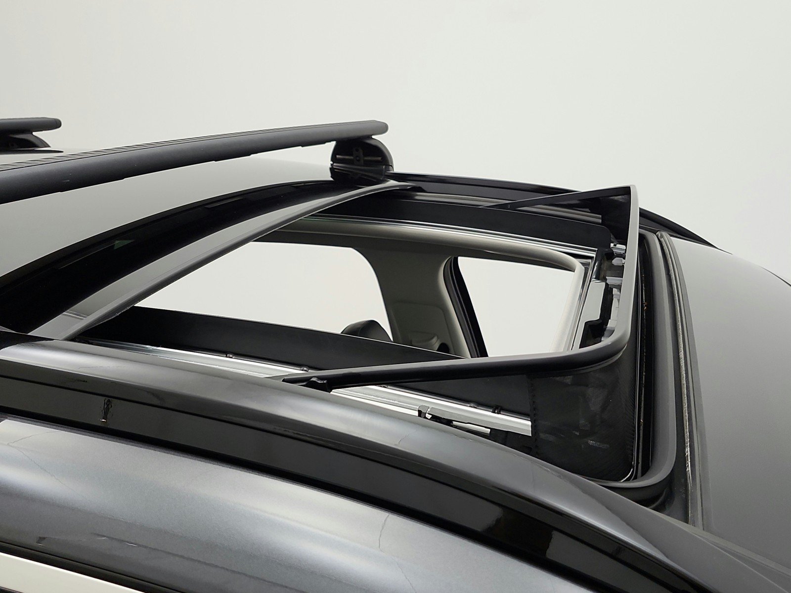 Used 2022 Portofino Gray Hyundai Limited FWD image 19