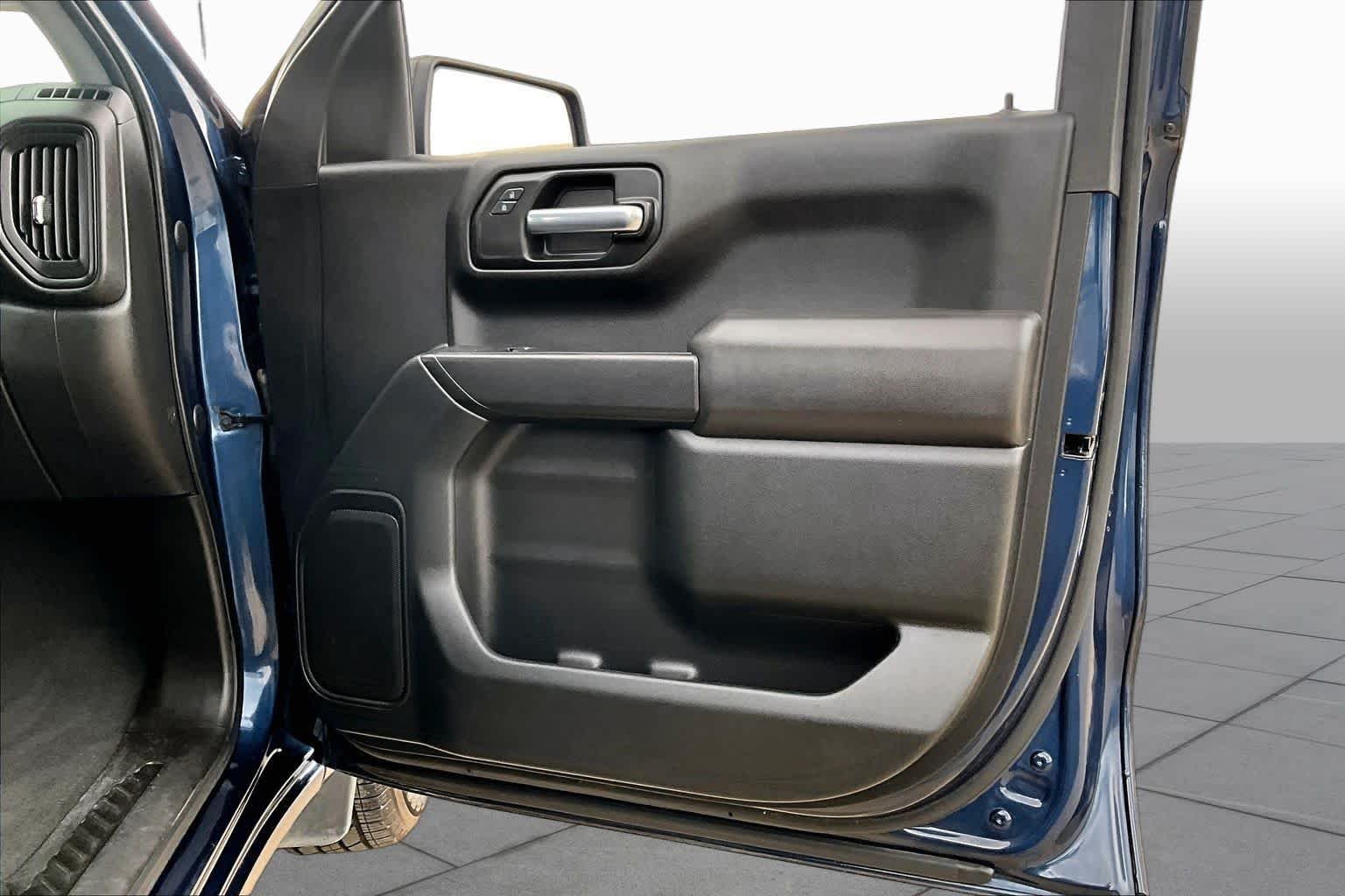 Used 2021 NORTHSKY BLUE METALLIC Chevrolet Custom image 23