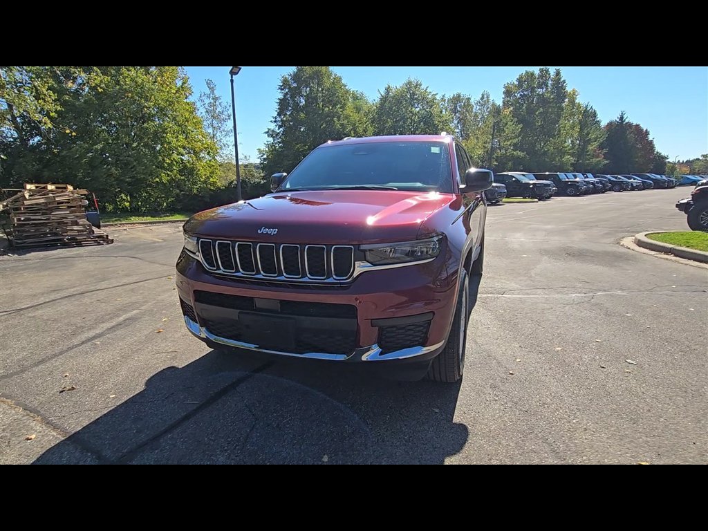 Certified Used 2025 Red Jeep Laredo image 5