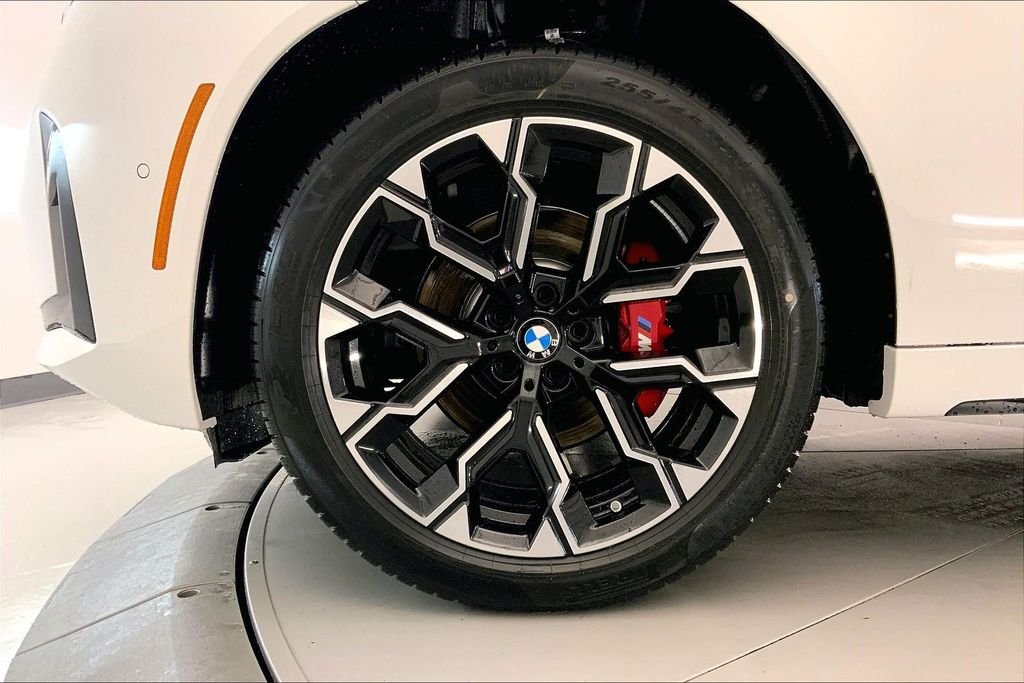 Used 2026 Alpine White BMW  image 9
