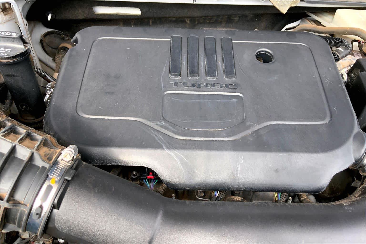 Used 2023 Iridescent Pearl Tricoat Chevrolet LT image 33