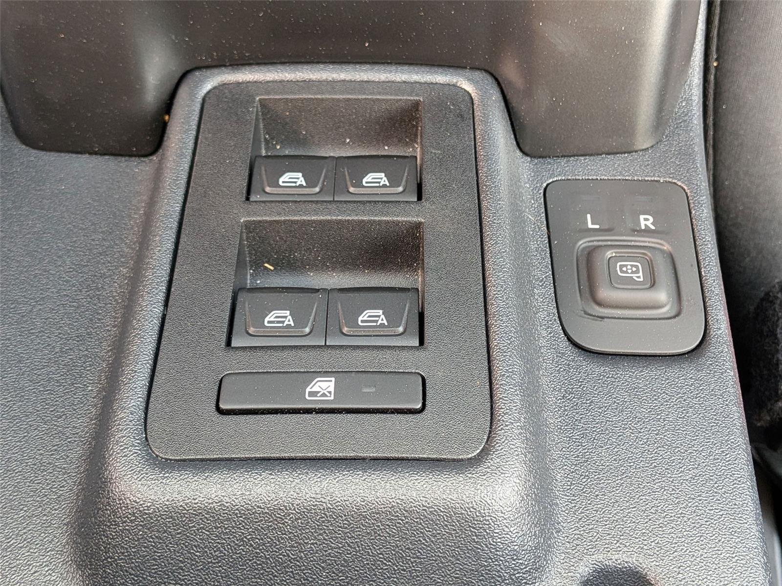 New 2025 Oxford White Ford Badlands® image 24