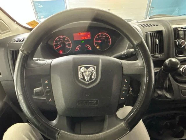 Used 2015 Bright White Clearcoat Ram Base image 10