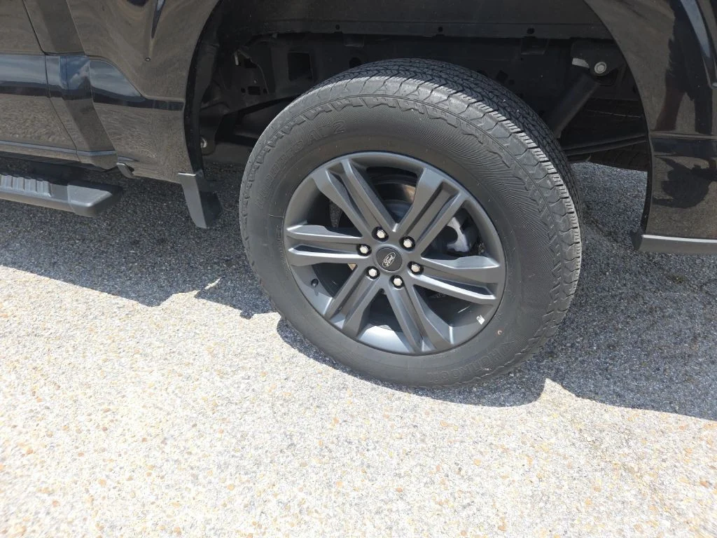 Used 2023 Black Ford XLT image 16