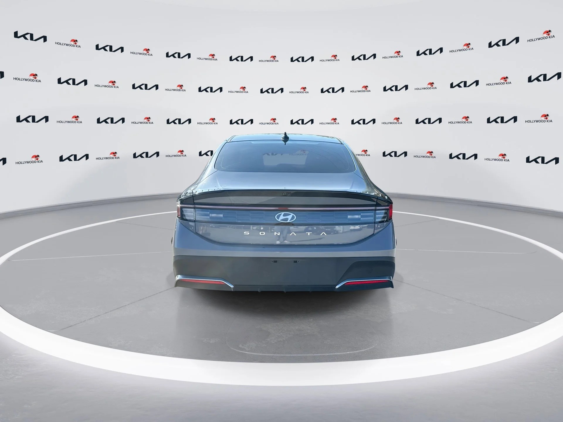 Used 2025 Transmission Blue Hyundai SE image 7