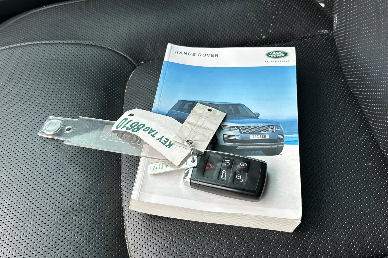 Certified Used 2019 Black Land Rover 5.0L V8 Supercharged image 10