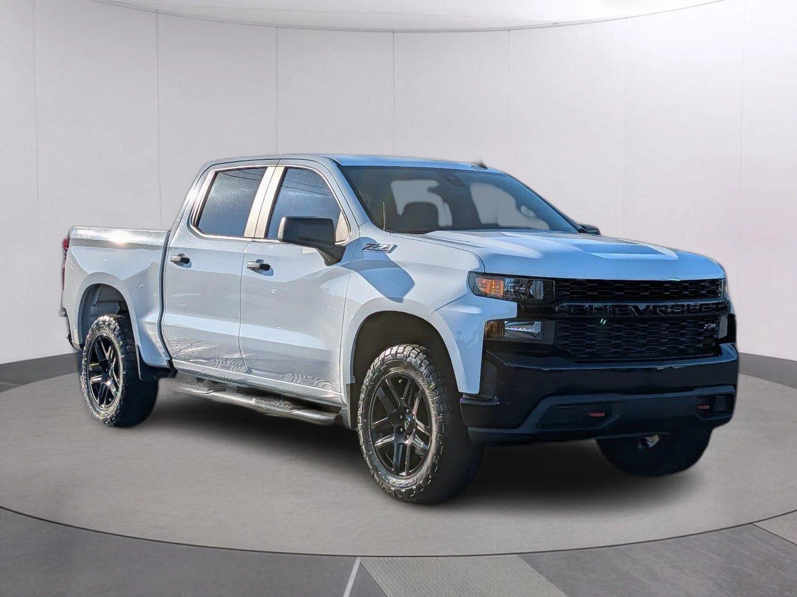 Used 2021 SUMMIT WHITE Chevrolet Custom Trail Boss image 11