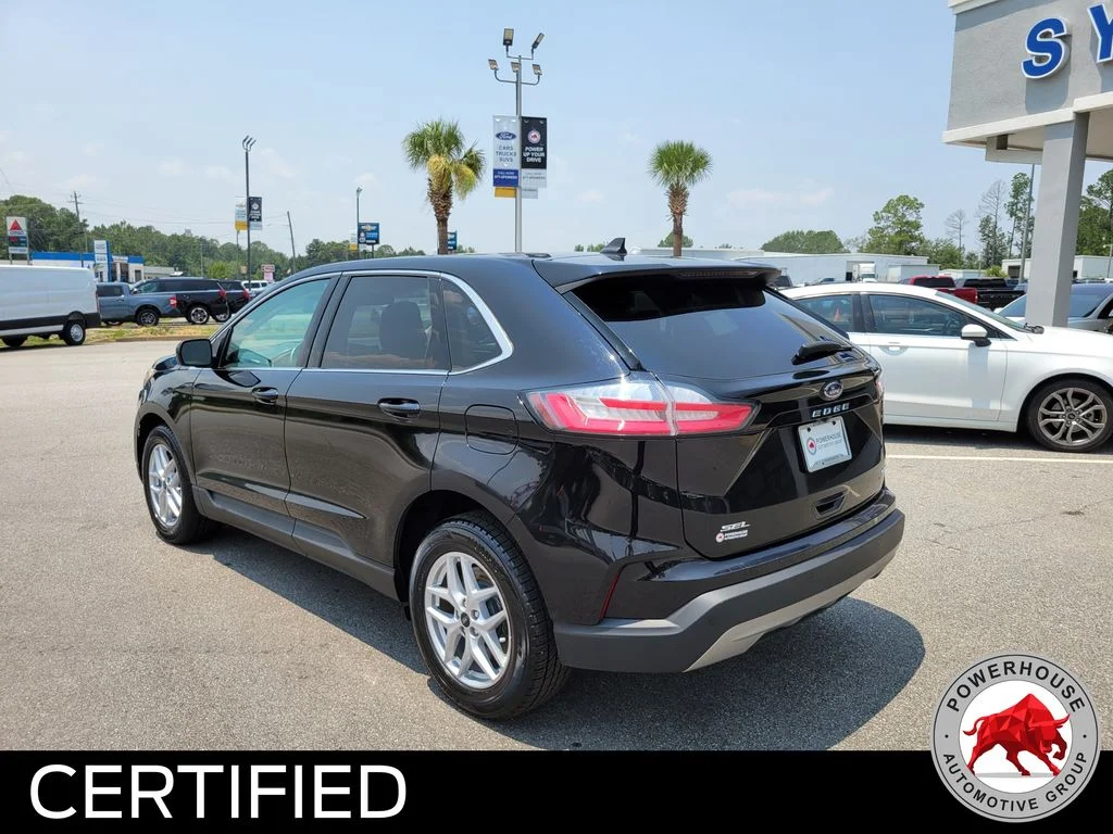 Used 2024 Black Ford SEL image 3