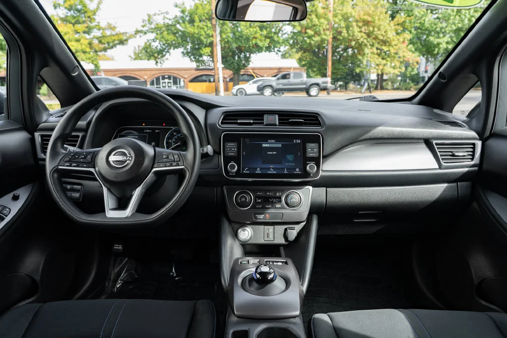 Used 2025 Gray Nissan S image 9