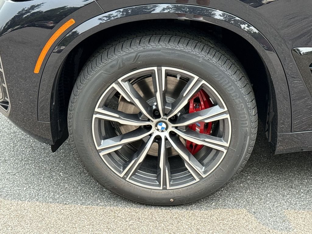 New 2026 Black BMW xDrive40i image 10