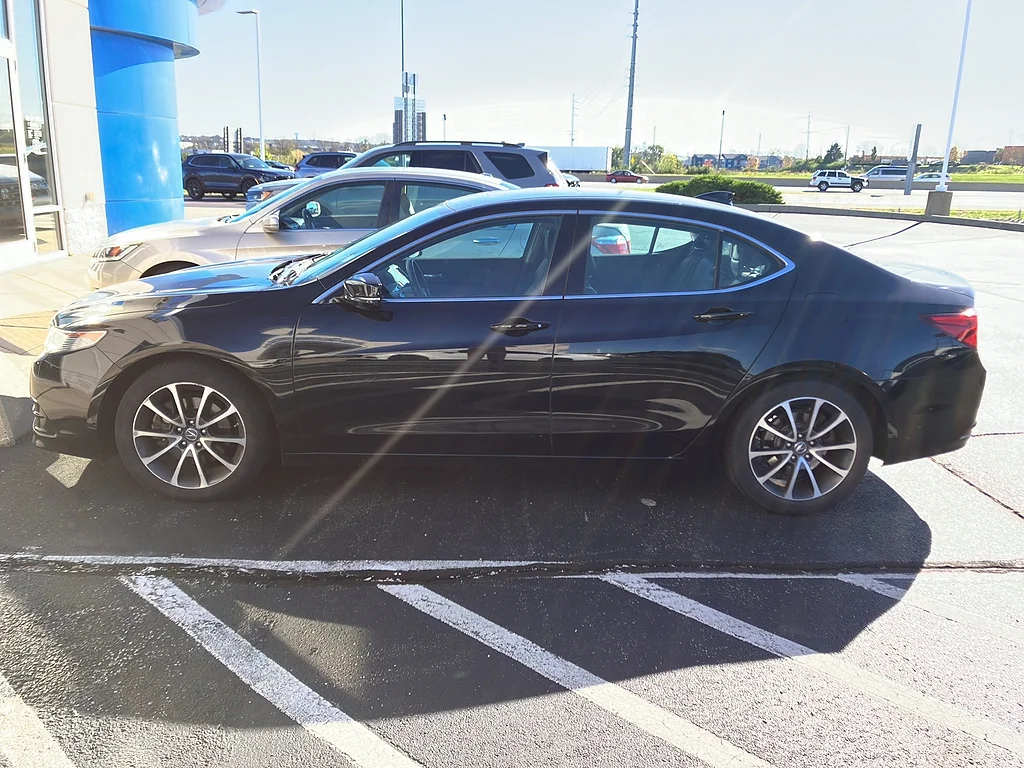 2015 Acura TLX SH-AWD V6 w/Tech, photo 2 of 3