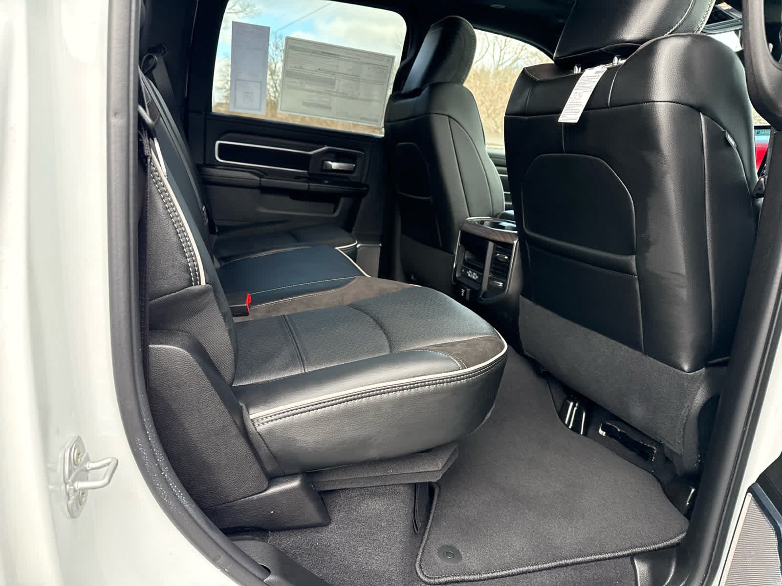 New 2026 Bright White Clear-Coat Exterior Paint RAM Laramie image 23