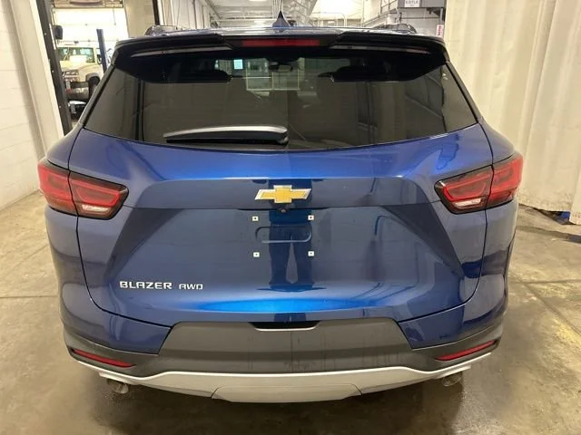 Used 2023 Blue Glow Metallic Chevrolet 2LT image 5