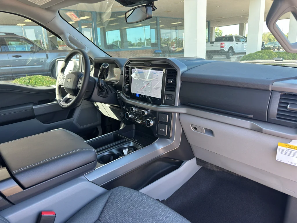 New 2026 Agate Black Metallic Ford XLT image 33