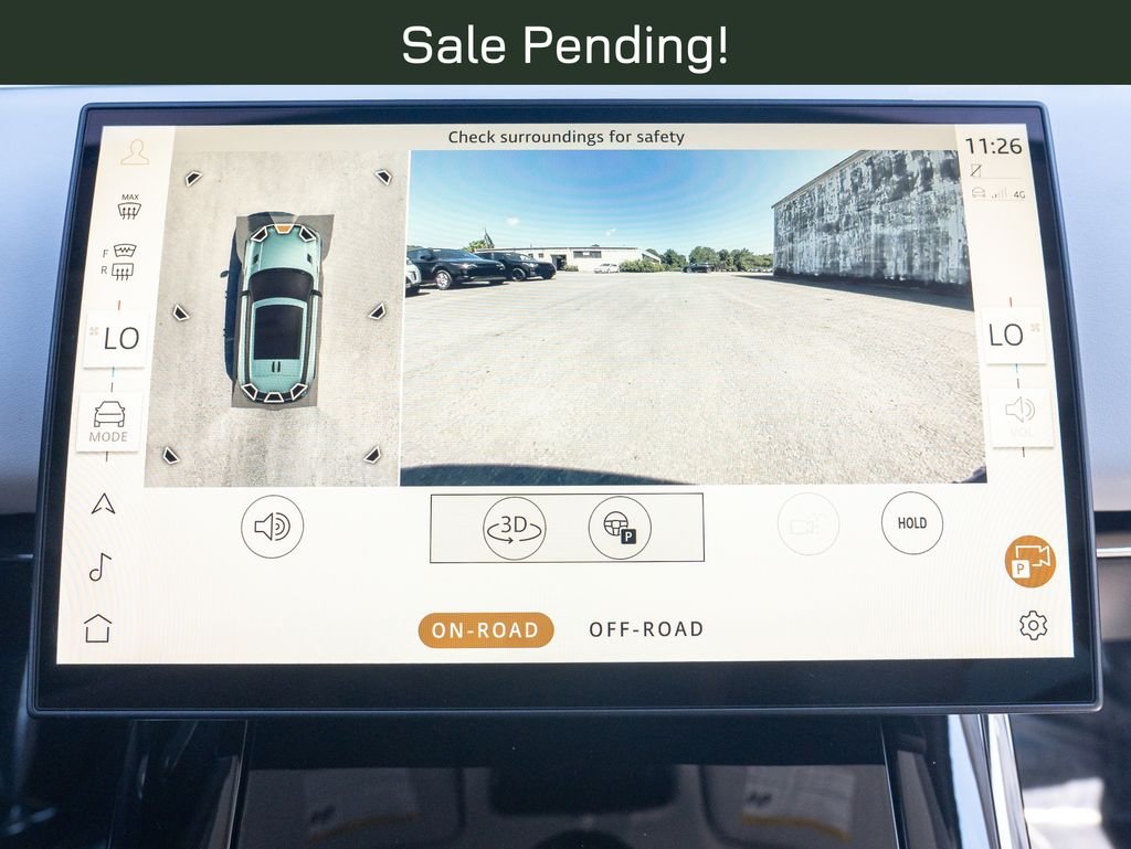 Used 2024 Green Land Rover SE image 30