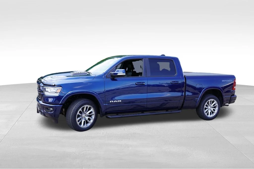 Used 2022 Patriot Blue Pearlcoat Ram Laramie image 10