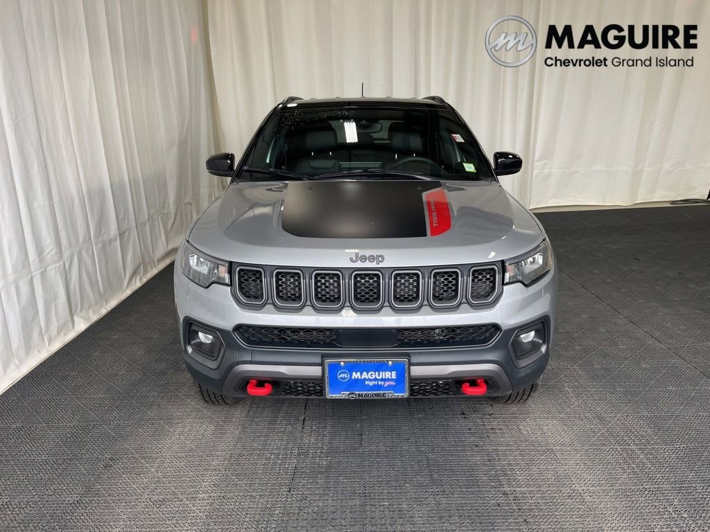 Used 2023 Silver Jeep Trailhawk image 30