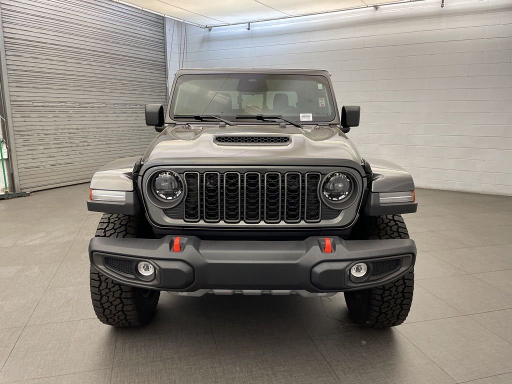 New 2026 Granite Crystal Metallic Clear-Coat Exterior Paint Jeep Mojave image 6